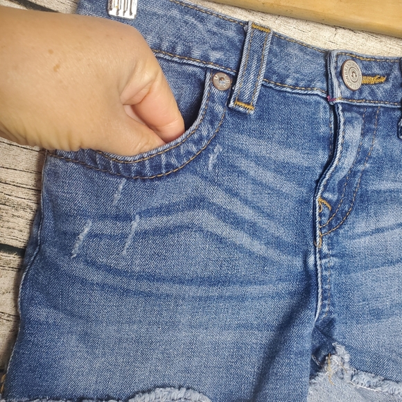 True Religion Bobby Shorts Size 12. - Picture 2 of 8